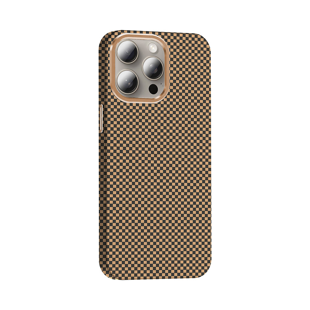 Apple iPhone 15 Pro Max Kılıf M-safe Şarj Özellikli Karbon Fiber Görünümlü Zore Gros Kapak Desert Titanyum