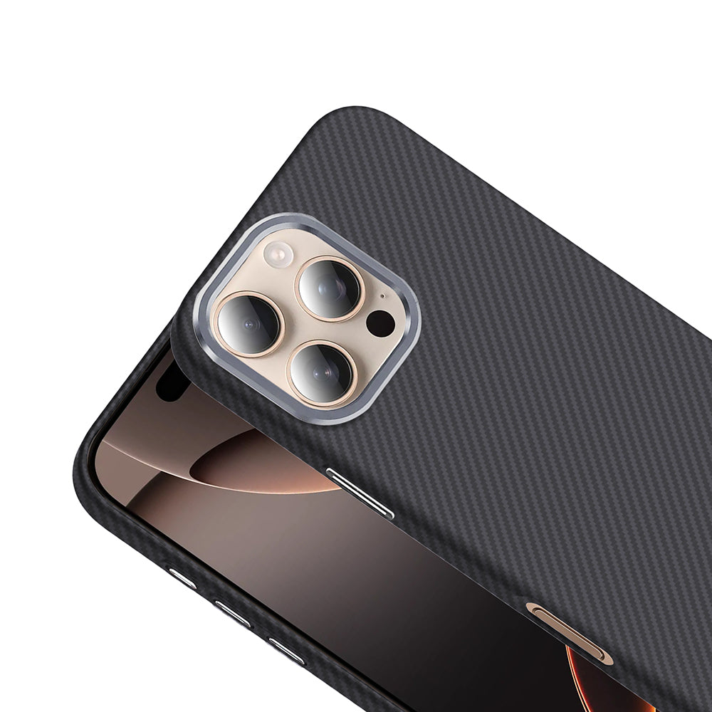 Apple iPhone 16 Pro Max Kılıf M-safe Şarj Özellikli Karbon Fiber Görünümlü Zore Gros Kapak Gri-Siyah